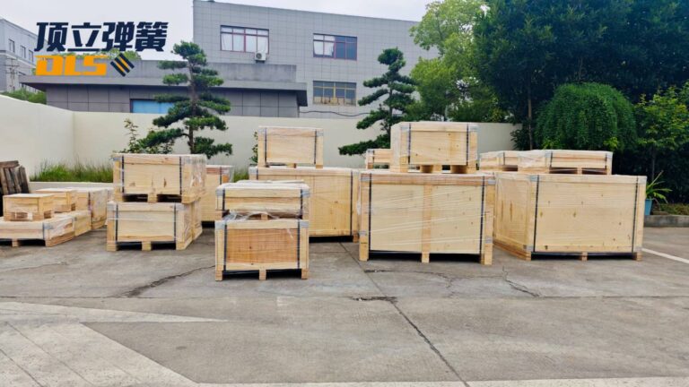The Power of Boxes: How Dingli Spring Uses Wooden Crates, Pallets, and Strapping to Ensure Zero Damage in US Shipping